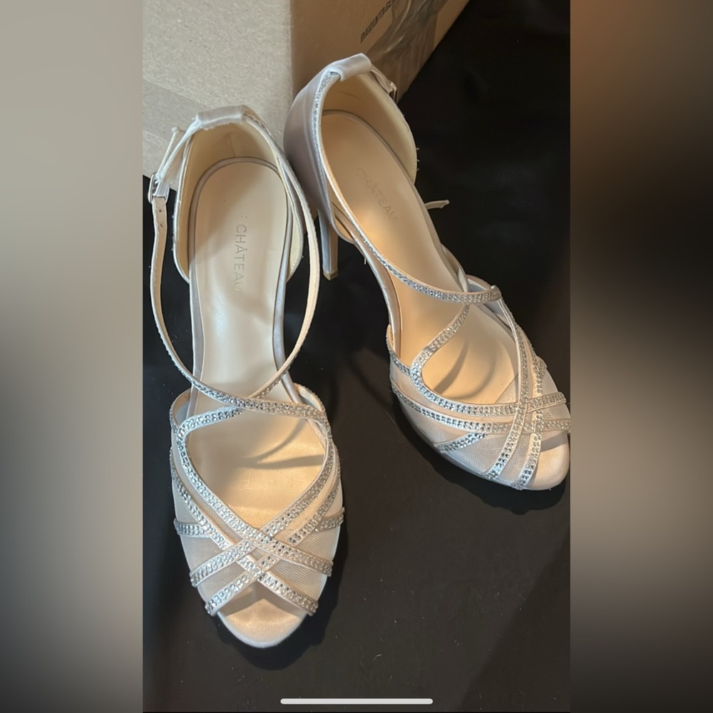 Le Chateau Women's Cream/Silver Strappy Heels